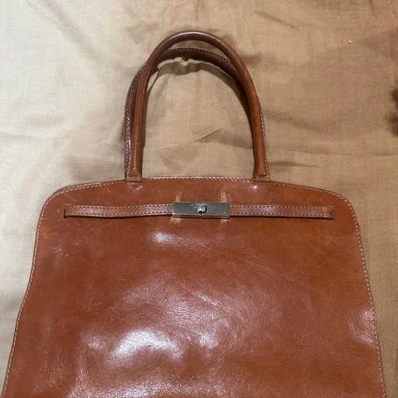 Furla small leather tote bag the shoulder strap is missing. - Picture 4 of 6